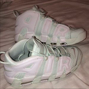 Brand New Nike Women’s Size 12 Basketball Shoes